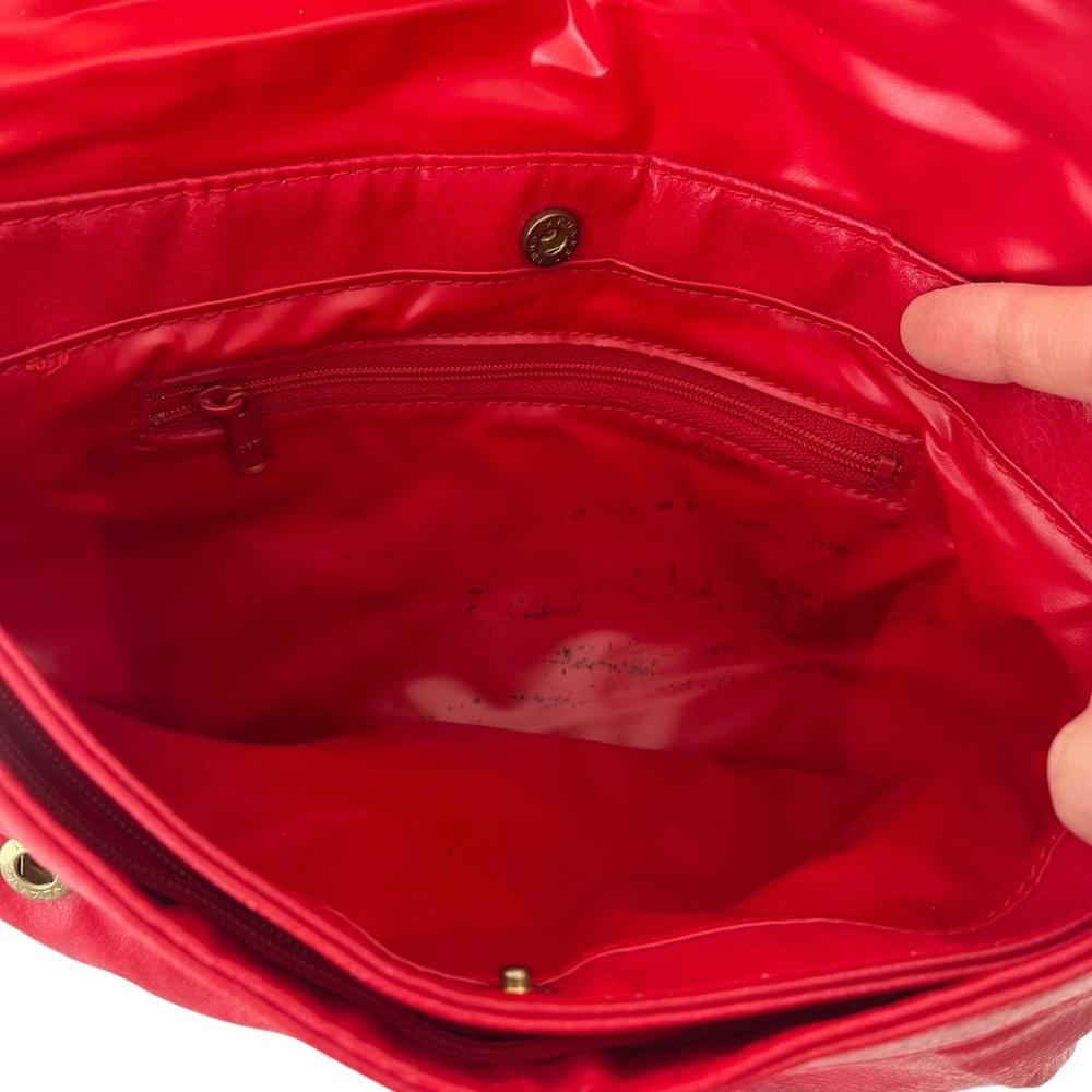 Vintage 80s bright red leather flap purse with bow detail - Picture 10 of 16